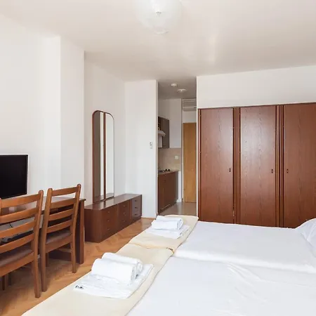 Sunny Bay Apartment *